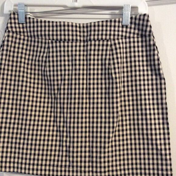 Urban Outfitters Medium M womens front zip mini skirt womens black tan check - Picture 4 of 4